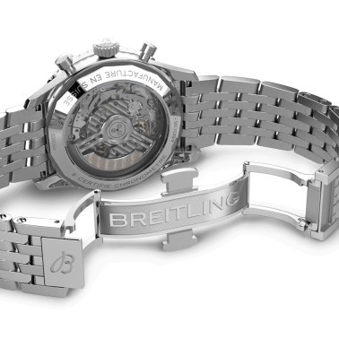 Breitling Navitimer automatic watch B01 Chronograph mint green dial steel bracelet 43 mm AB0138241L1A1
