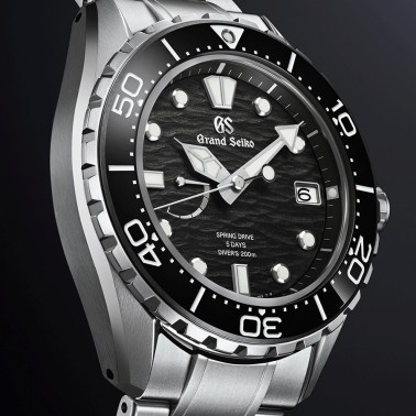 Montre Grand Seiko Evolution 9 Plongée Titane Spring Drive cadran noir bracelet titane 43,8 mm