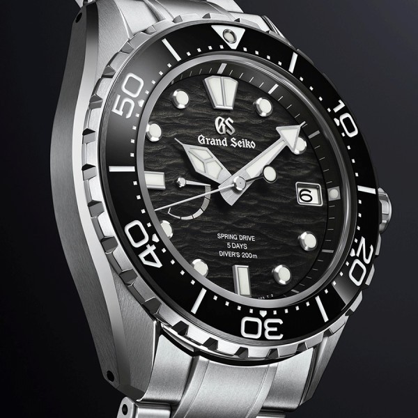 Montre Grand Seiko Evolution 9 Plongée Titane Spring Drive cadran noir bracelet titane 43,8 mm