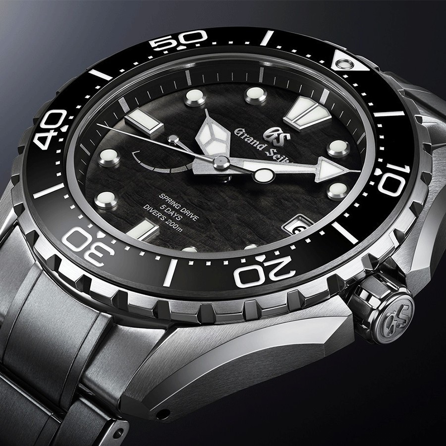 Montre Grand Seiko Evolution 9 Plongée Titane Spring Drive cadran noir bracelet titane 43,8 mm