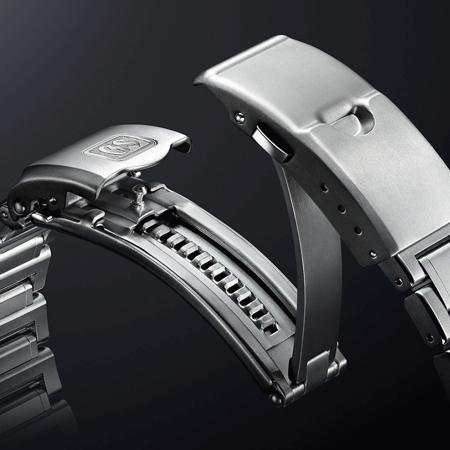 Seiko titanium band top