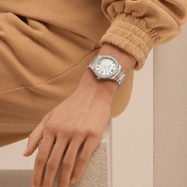 Montre Baume et Mercier Riviera quartz lunette sertie cadran nacre blanche bracelet acier 36 mm 10662