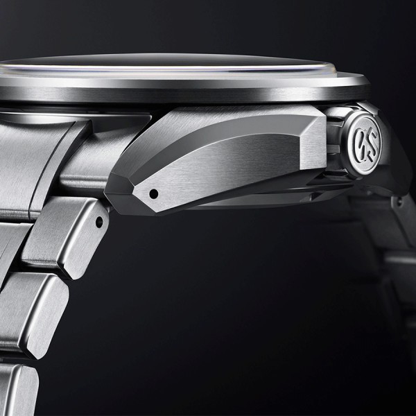 Montre Grand Seiko Evolution 9 GMT Titane Spring Drive cadran noir bracelet titane 41 mm