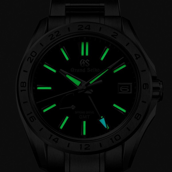 Montre Grand Seiko Evolution 9 GMT Titane Spring Drive cadran noir bracelet titane 41 mm