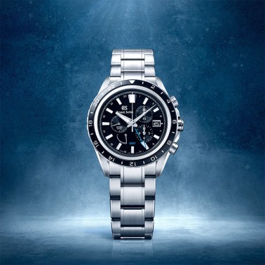 Grand Seiko Evolution 9 Chronograph GMT Titanium Spring Drive watch black dial titanium bracelet 45,3 mm