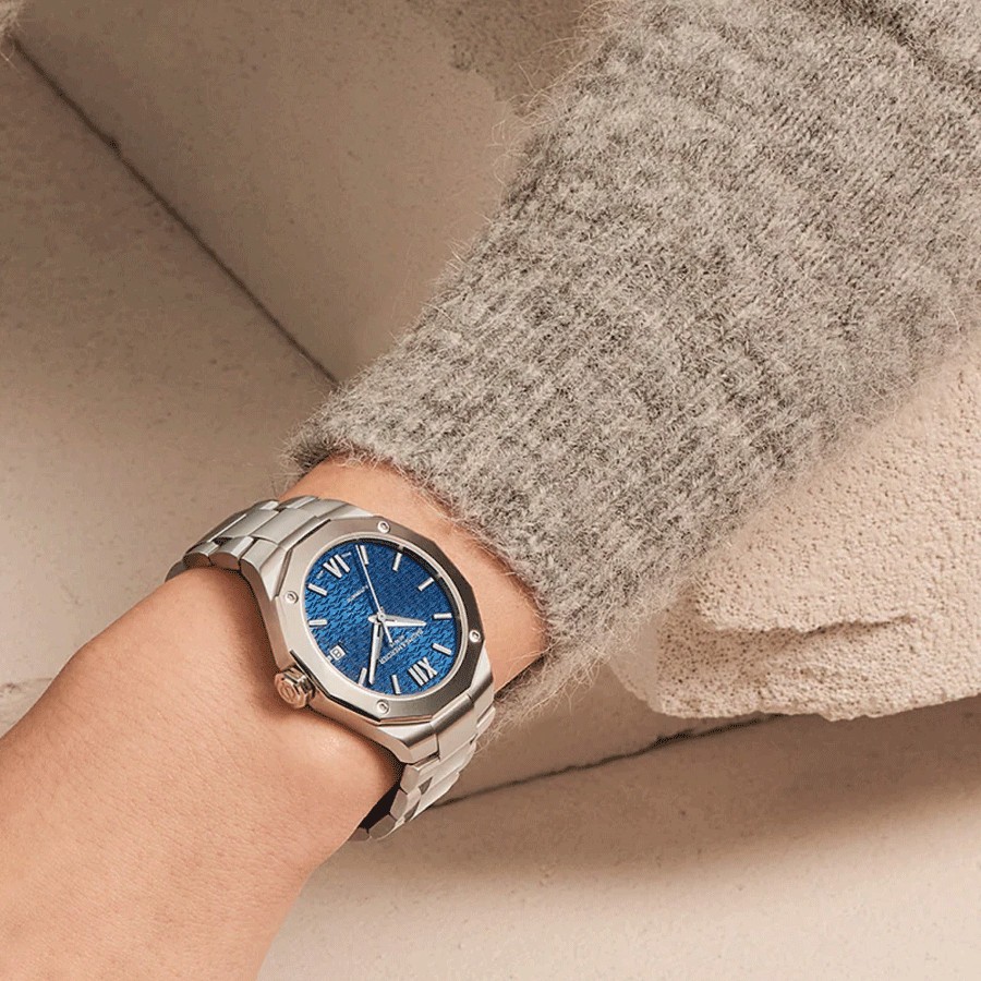 Watch Baume et Mercier Riviera automatic blue dial steel bracelet 36 mm 10679