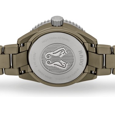 Montre Rado Captain Cook High-Tech Ceramic Diver automatique cadran vert bracelet céramique vert 43 mm R32130312