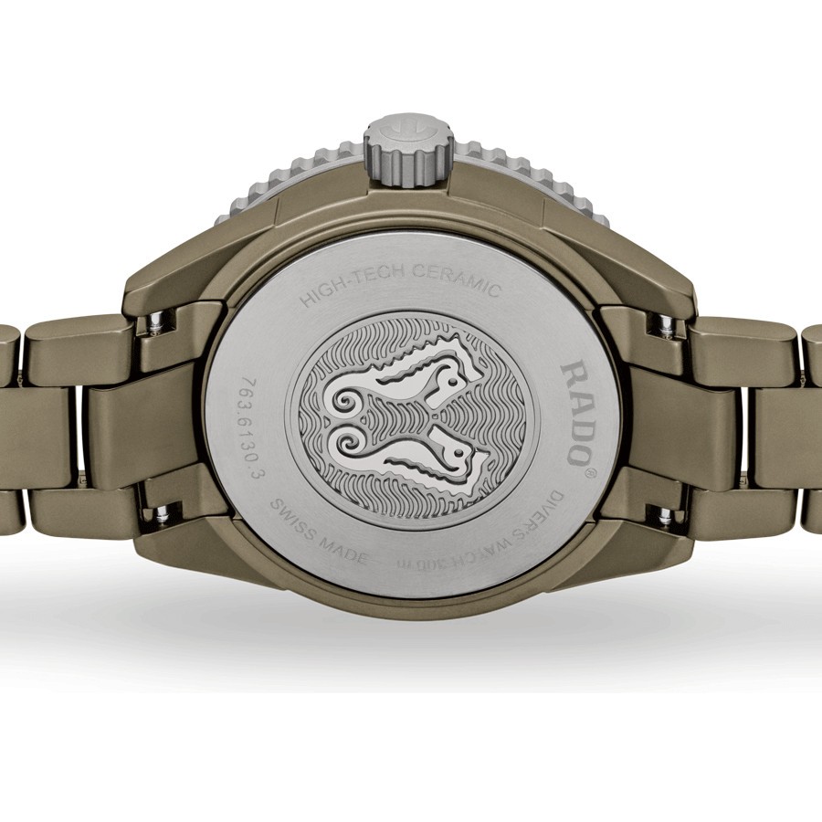 Montre Rado Captain Cook High-Tech Ceramic Diver automatique cadran vert bracelet céramique vert 43 mm R32130312