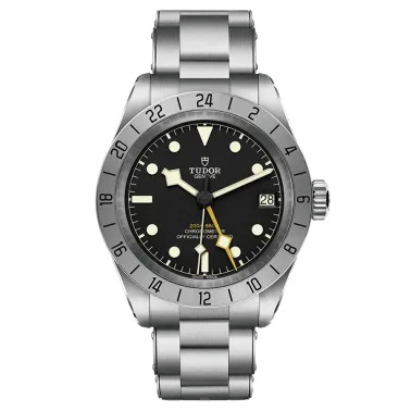 Montre Tudor Black Bay Pro automatique cadran noir bracelet acier 39 mm