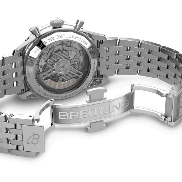 Montre Breitling Navitimer automatique B01 Chronographe cadran noir bracelet acier 43 mm AB0138211B1A1