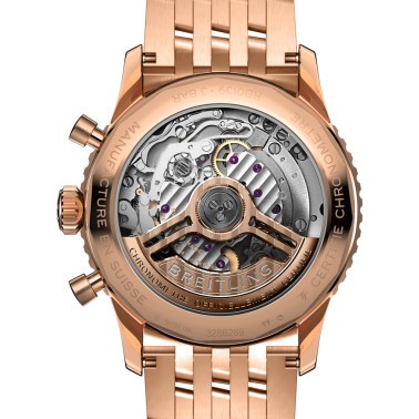 Montre Breitling Navitimer automatique Or Rose B01 Chronographe cadran argent bracelet or rose 41 mm RB0139211G1R1