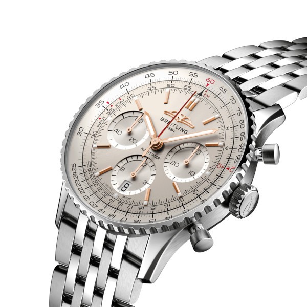 Montre Breitling Navitimer automatique B01 Chronographe cadran argent bracelet acier 41 mm AB0139211G1A1