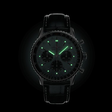 Montre Breitling Navitimer automatique B01 Chronographe cadran bleu glacier bracelet cuir noir 43 mm AB0138241C1P1