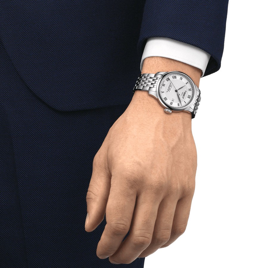 Montre Tissot T-Classic Le Locle Powermatic 80 cadran argent bracelet acier 39,3 mm T006.407.11.033.00