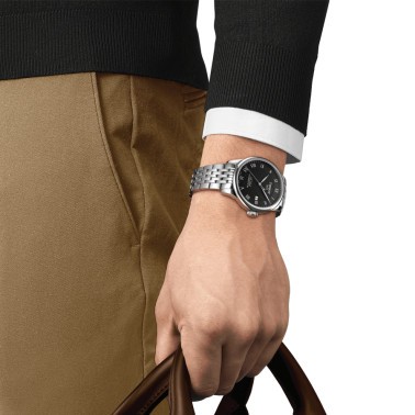 Montre Tissot T-Classic Le Locle Powermatic 80 cadran noir bracelet acier 39,3 mm