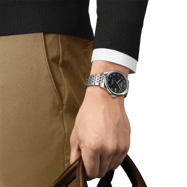 Montre Tissot T-Classic Le Locle Powermatic 80 cadran noir bracelet acier 39,3 mm T006.407.11.053.00