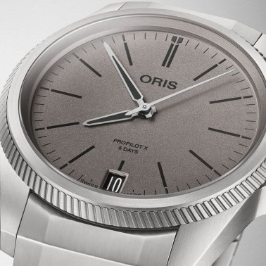 Montre Oris ProPilot X Calibre 400 Titane automatique cadran gris bracelet titane 39 mm