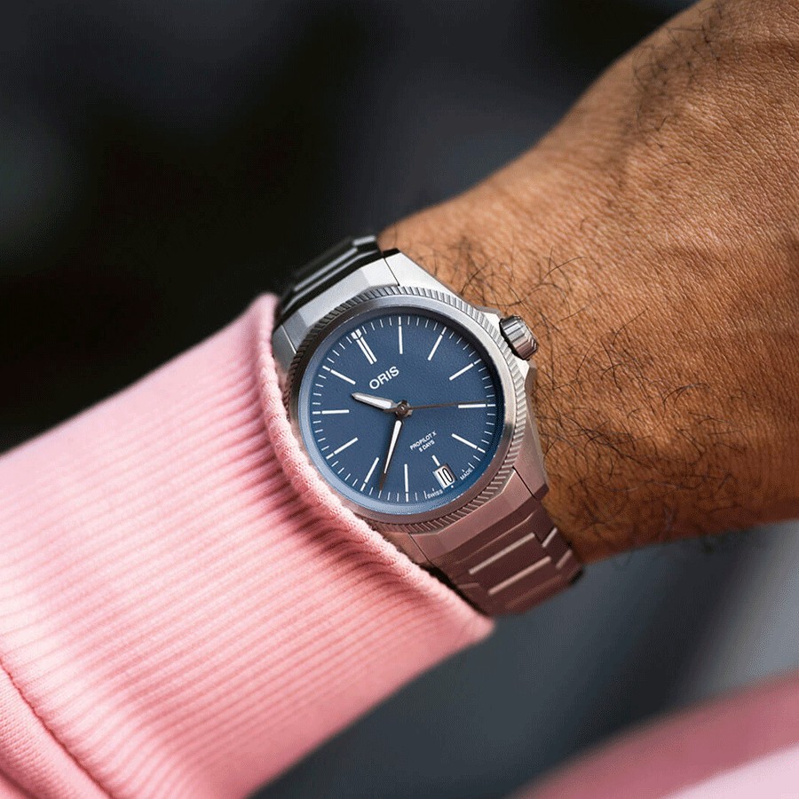 Oris ProPilot X Calibre 400 Titanium automatic watch blue dial titanium bracelet 39 mm