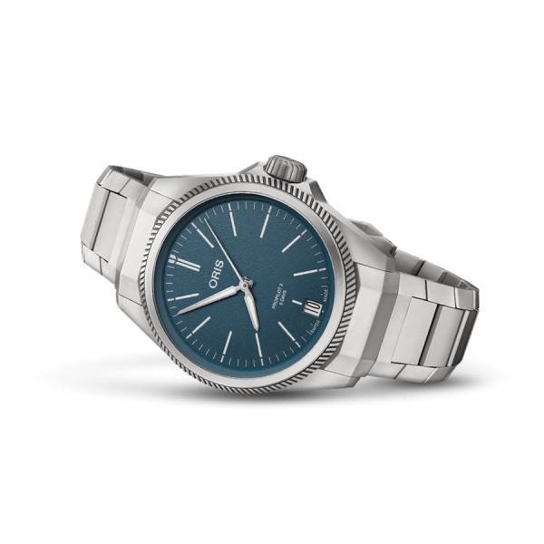 Oris ProPilot X Calibre 400 Titanium automatic watch blue dial titanium bracelet 39 mm