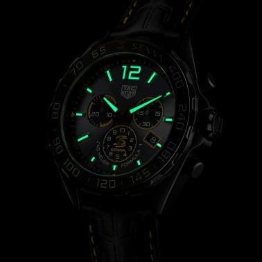 Montre TAG Heuer Formula 1 x Senna Chronographe quartz cadran gris bracelet cuir noir 43 mm CAZ101AJ.FC6487