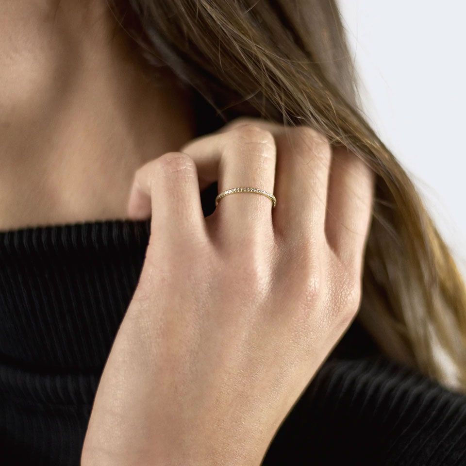 Alliance Le Gramme La 1g en or jaune 750 Lisse Poli et diamants en tour complet LG_AOJPO013_01