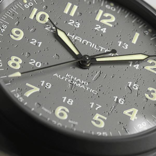 Montre Hamilton Khaki Fiel Titanium PVD noir automatique cadran gris bracelet cuir gris 38 mm H70215880