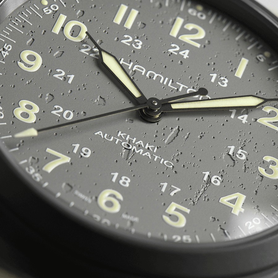 Montre Hamilton Khaki Fiel Titanium PVD noir automatique cadran gris bracelet cuir gris 38 mm H70215880