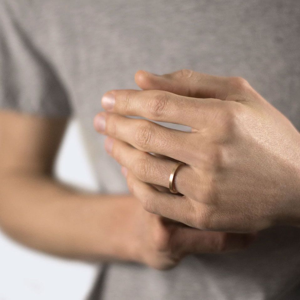 Alliance Le Gramme Ruban 1,4 mm La 2g en or rouge 750 Lisse Brossé LG_AORBRF011_02