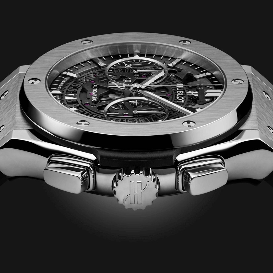 Montre Hublot Classic Fusion Aerofusion Titanium bracelet caoutchouc et cuir 45 mm 525.NX.0170.LR