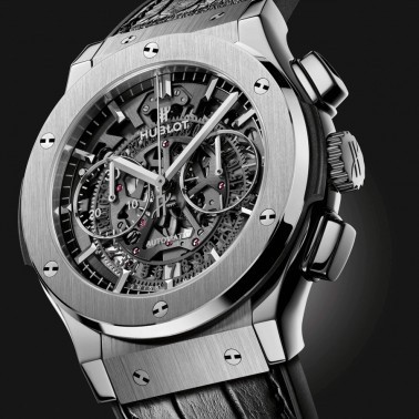 Montre Hublot Classic Fusion Aerofusion Titanium bracelet caoutchouc et cuir 45 mm