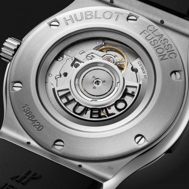 Montre Hublot Classic Fusion Titanium automatique cadran noir bracelet caoutchouc noir 45 mm 511.NX.1171.RX