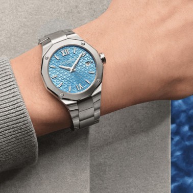 Watch Baume et Mercier Riviera quartz blue dial steel bracelet 36 mm