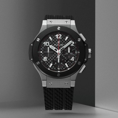 Montre Hublot Big Bang Steel Ceramic cadran effet carbone bracelet caoutchouc noir 44 mm