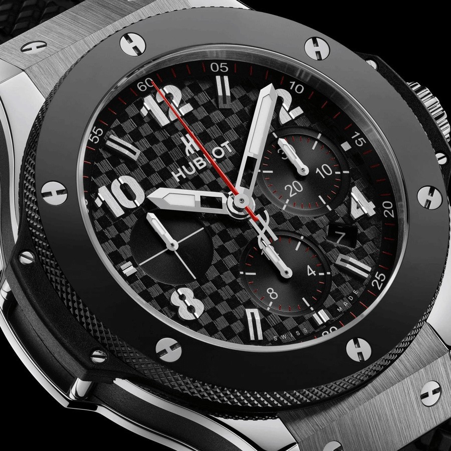 Montre Hublot Big Bang Steel Ceramic cadran effet carbone bracelet caoutchouc noir 44 mm