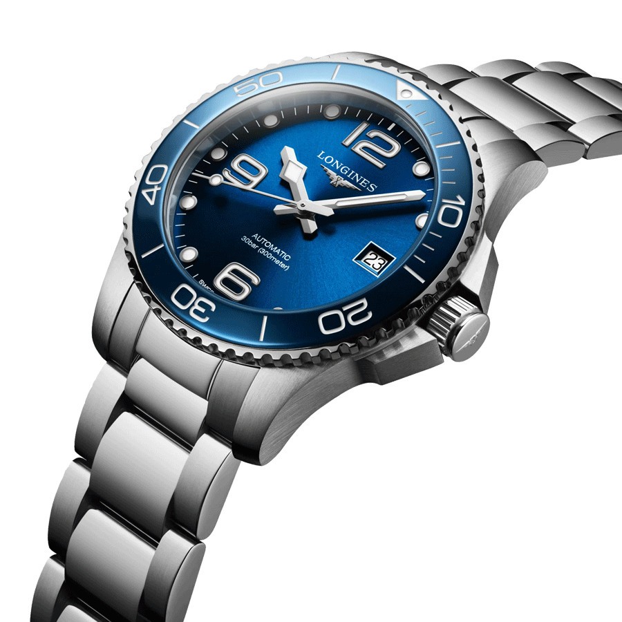 Montre Longines HydroConquest automatique cadran bleu bracelet acier 39 mm L3.780.4.96.6