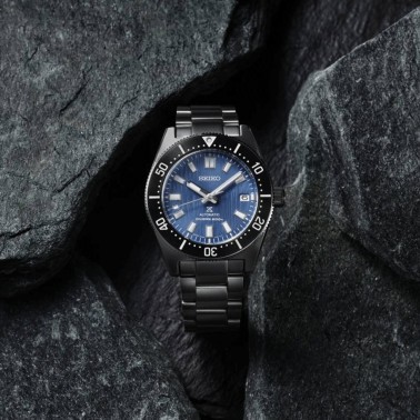 Montre Seiko Prospex Automatique Diver's 1965 Save The Ocean cadran bleu bracelet acier 40,5 mm