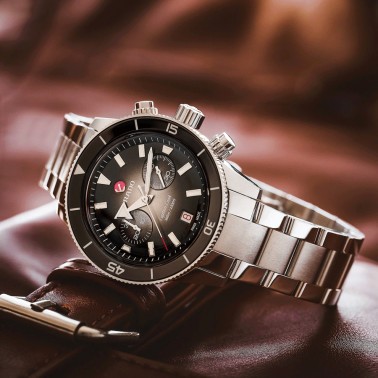 Montre Rado Captain Cook Chronographe automatique cadran noir bracelet acier 43 mm R32145158