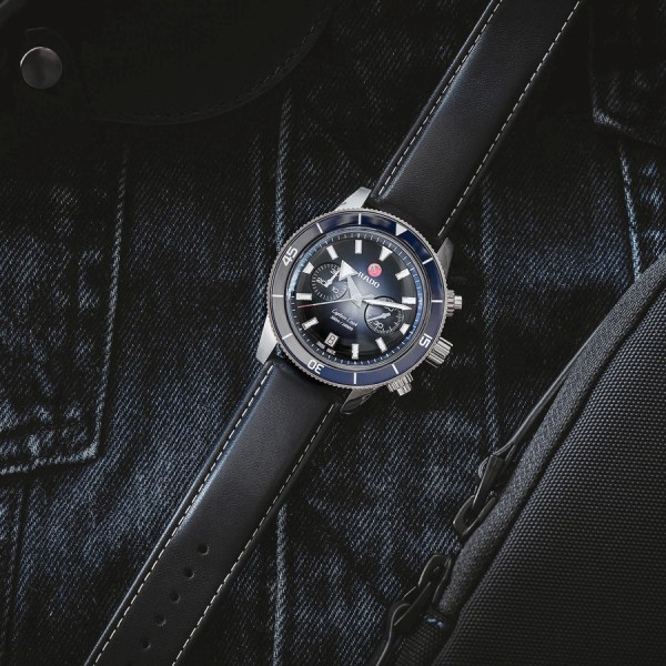 Montre Rado Captain Cook Chronographe automatique cadran bleu bracelet acier 43 mm R32145208