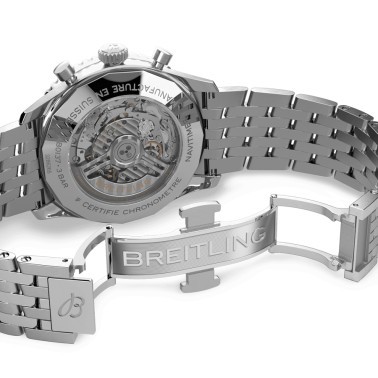 Montre Breitling Navitimer automatique B01 Chronographe cadran noir bracelet acier 46 mm AB0137211B1A1