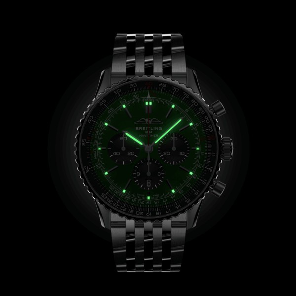 Montre Breitling Navitimer automatique B01 Chronographe cadran vert bracelet acier 46 mm AB0137241L1A1