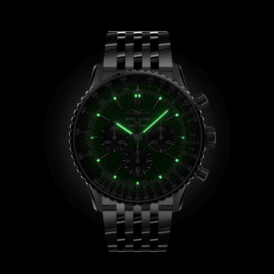 Montre Breitling Navitimer automatique B01 Chronographe cadran vert bracelet acier 46 mm AB0137241L1A1