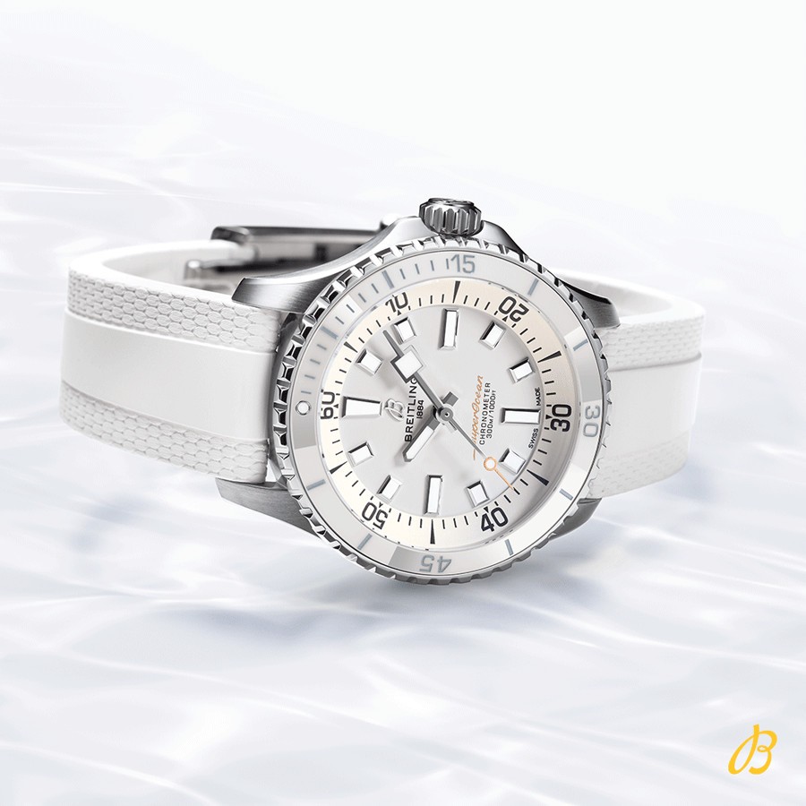 Montre Breitling Superocean automatique cadran blanc bracelet caoutchouc blanc 36 mm A17377211A1S1
