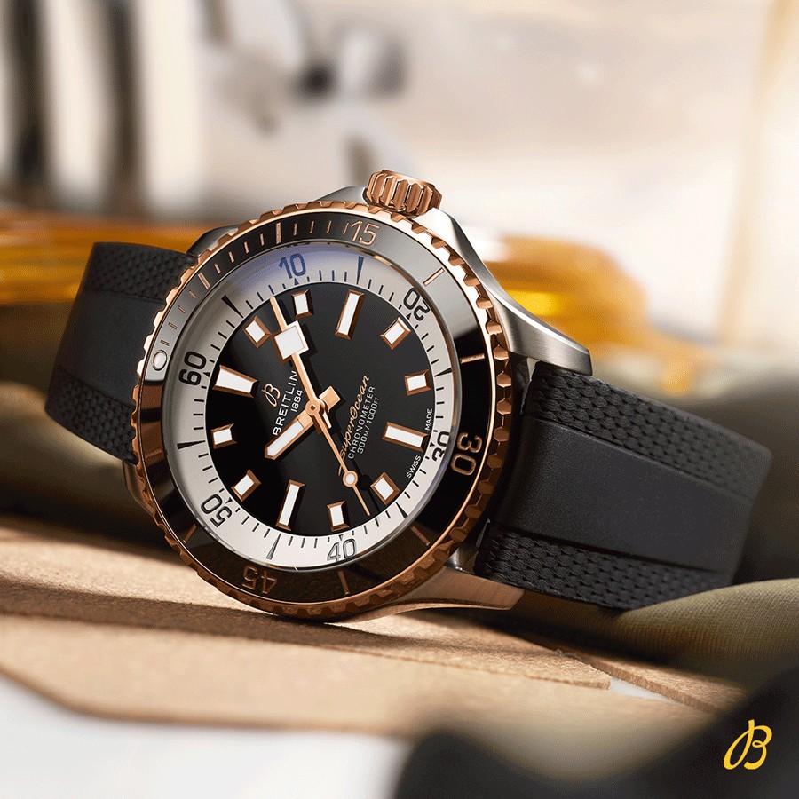 Montre Breitling Superocean Or Rose automatique cadran noir bracelet caoutchouc noir 42 mm U17375211B1S1