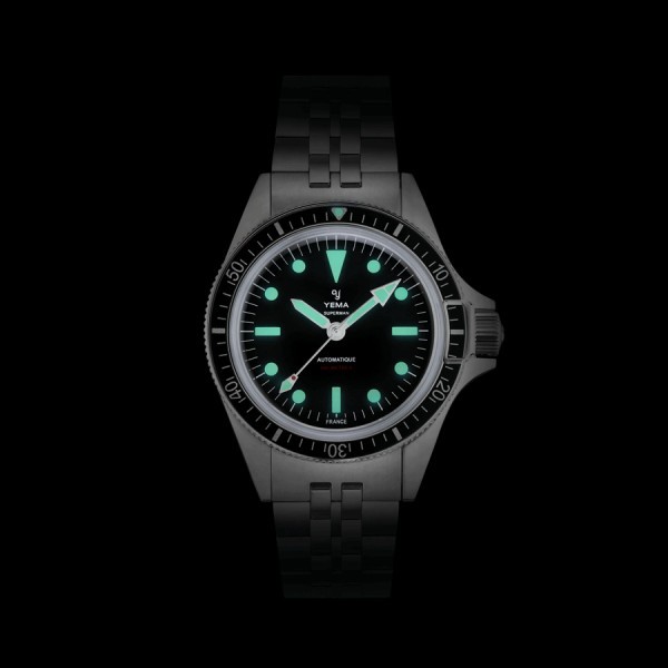 Montre superman yema deals