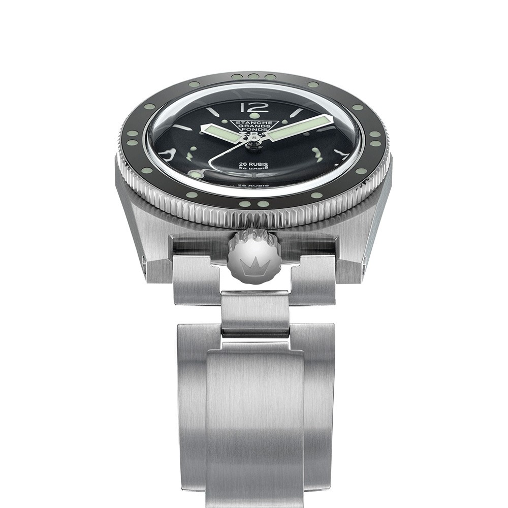 ZRC Grands Fonds 300 Reissue Series 2 black dial steel bracelet 38 mm