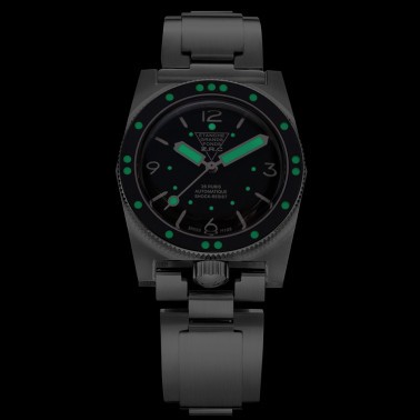 ZRC Grands Fonds 300 Reissue Series 2 black dial steel bracelet 38 mm