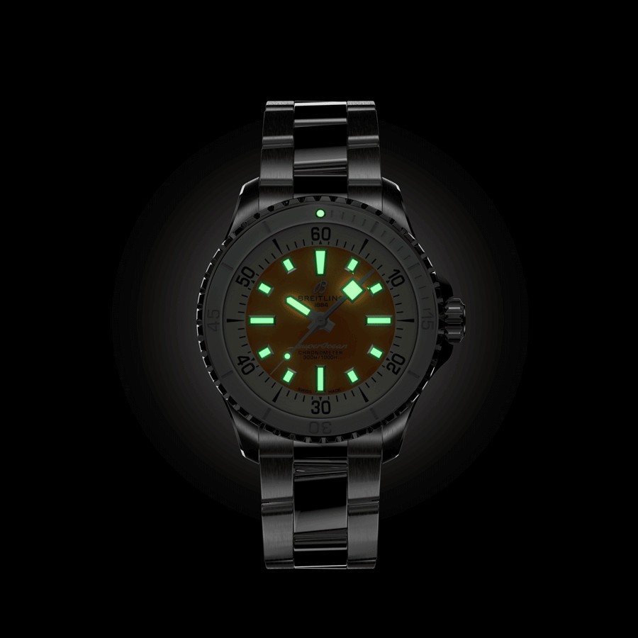 Montre Breitling Superocean automatique cadran orange bracelet acier 36 mm A17377211O1A1