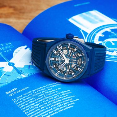 Montre Zenith Defy Classic céramique bleue 41 mm automatique NOS Full Set