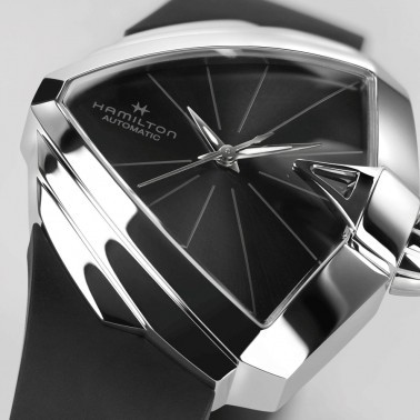 Montre Hamilton Ventura S automatique cadran noir bracelet caoutchouc noir 34,5 x 38 mm H24105330