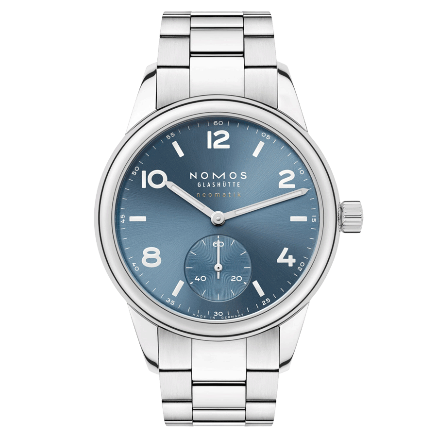 Montre NOMOS Club Sport Neomatik Polar automatique fond verre saphir cadran bleu polar bracelet acier 37 mm 750